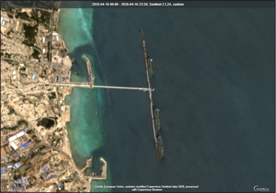 Satellite imagery of three tankers loading at Kharg Island, Iran on April 16 (Credit: ESA Copernicus)