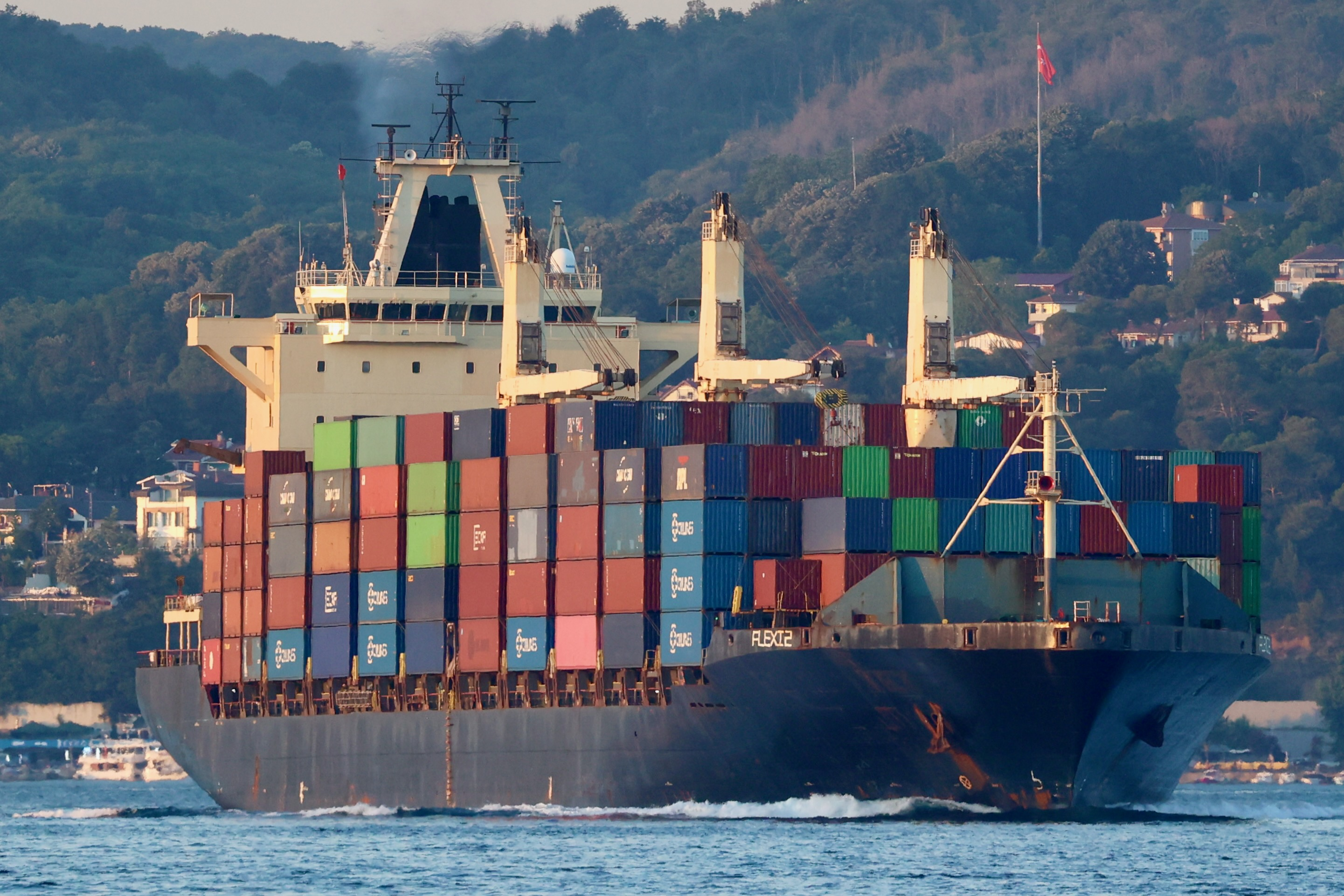 ran-flagged ship FLEXI 2 in the Bosphorus, 29 JUN 2026 (Credit: @YorukIsik / X)